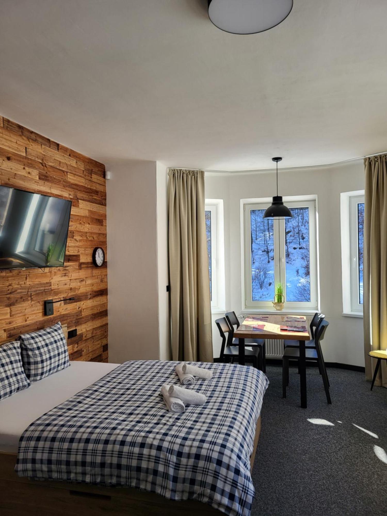 Apartmany Svaty Mikulas Янске-Лазне Екстер'єр фото